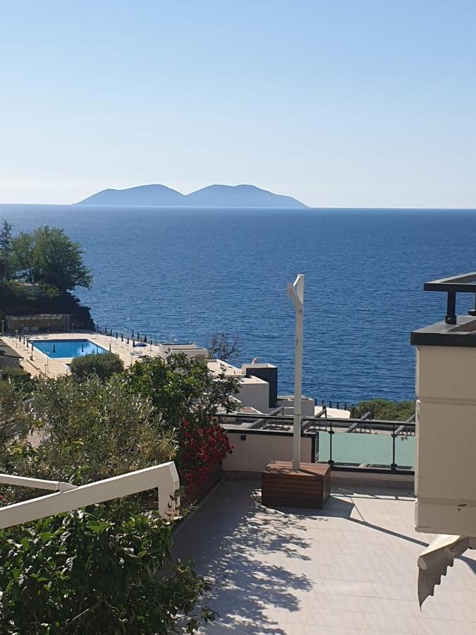 Bay Inn Apartment Sea Front Avlonya Dış mekan fotoğraf