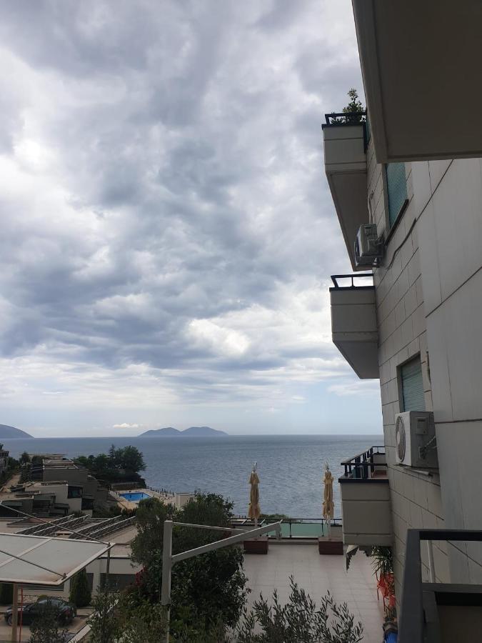 Bay Inn Apartment Sea Front Avlonya Dış mekan fotoğraf